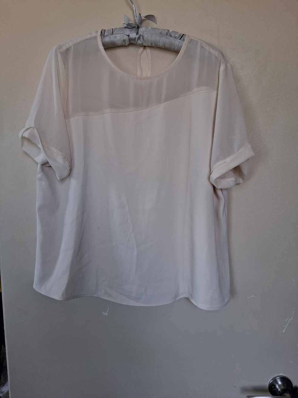 MELLODAY Cream Short Sleeve Chiffon Yoke Blouse